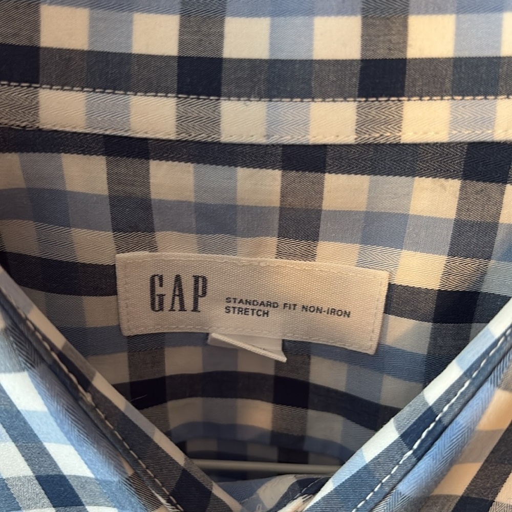 Gap Men’s Button Down. - image 3